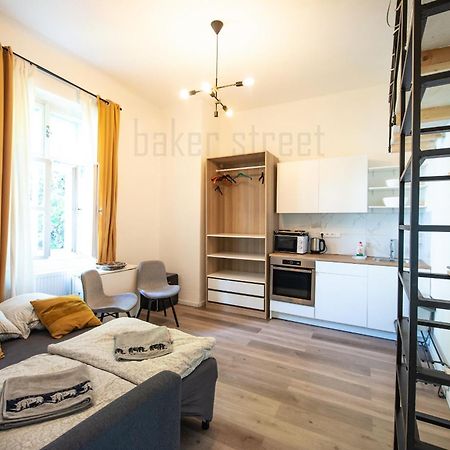 Storey Apartment Close To Metro Palmovka Praga Exterior foto
